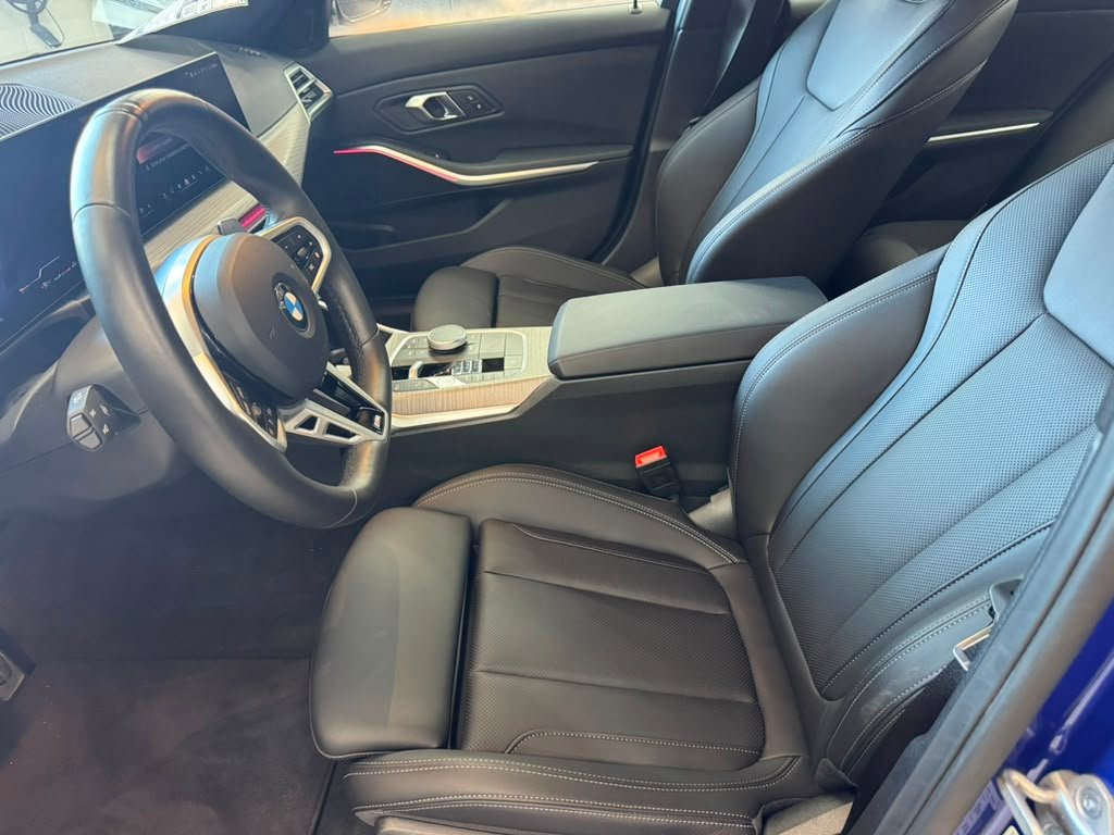 BMW 330i