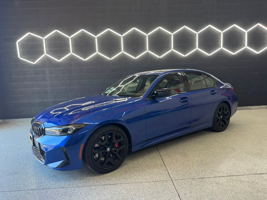 BMW 330i
