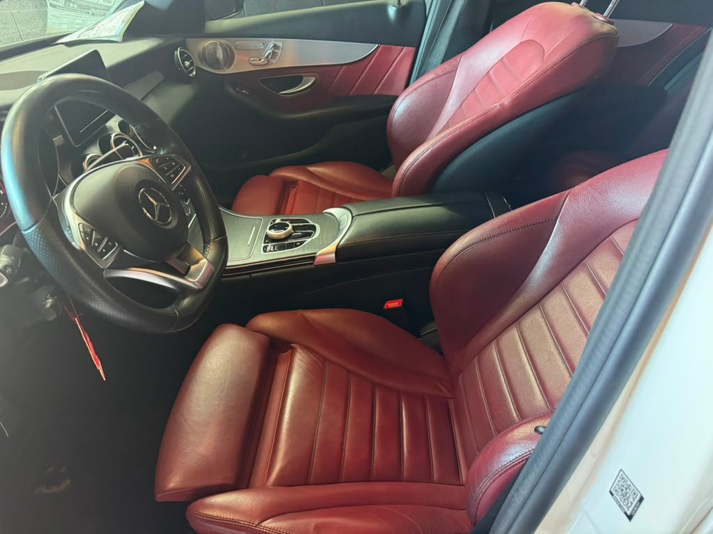 Mercedes-Benz C300